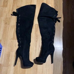 New never worn knee high heels size us 8.5